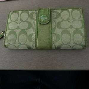Pre loved Coach wallet.